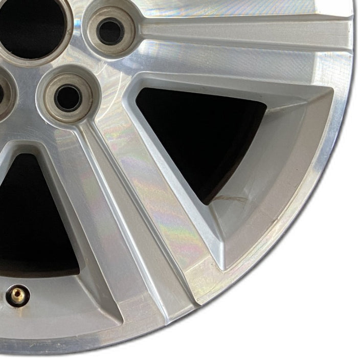 18" TRAVERSE 13-14 18x7.5 aluminum Original OEM Wheel Rim - Close-Up Detail