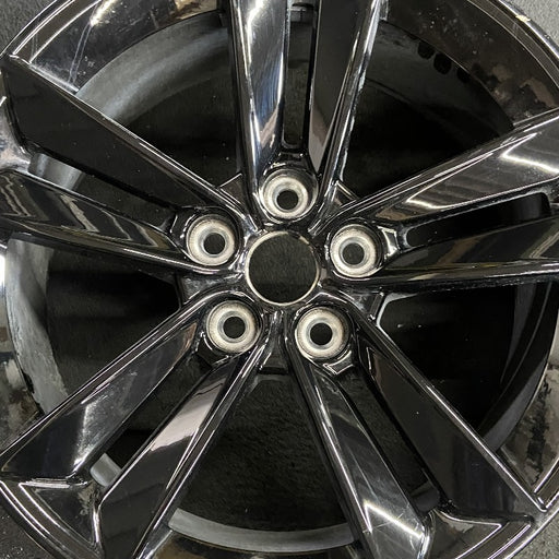 18" MUSTANG 24 18x8.5 5 split spoke Original OEM Wheel Rim - Angle View