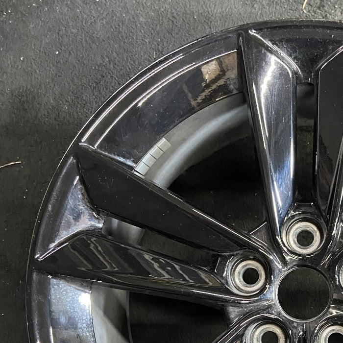 18" MUSTANG 24 18x8.5 5 split spoke Original OEM Wheel Rim - Side Profile