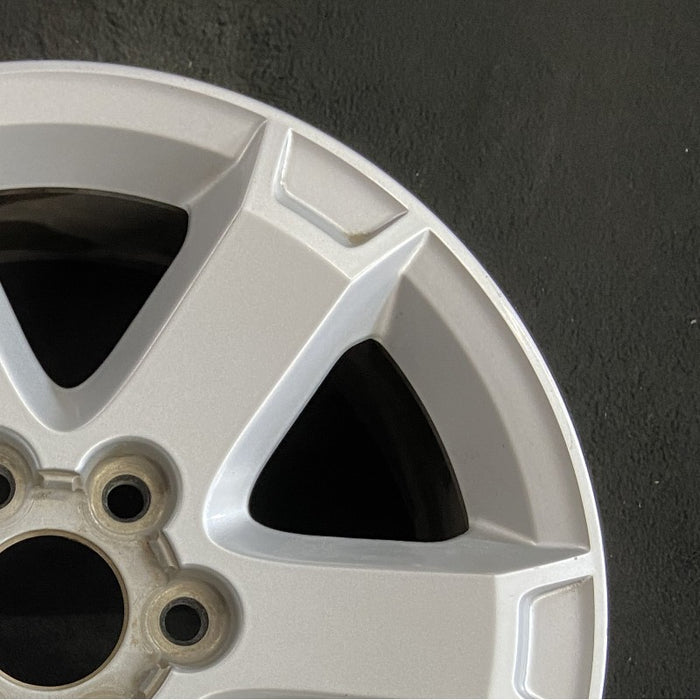 18" ACADIA 13-16 18x7.5 6 spoke Original OEM Wheel Rim - Close-Up Detail