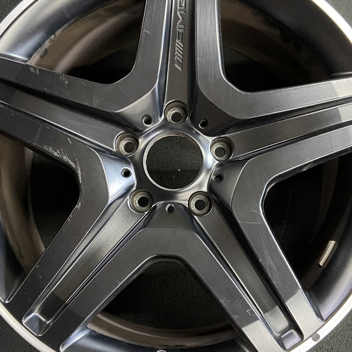 20" MERCEDES G-CLASS 13 463 Type; G63 20x9.5 black Original OEM Wheel Rim - Angle View