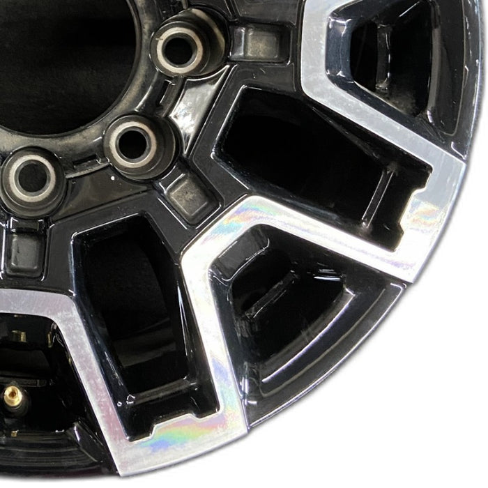 18" SIERRA 2500 PICKUP 24 18x9 machined black opt RCS Original OEM Wheel Rim - Close-Up Detail