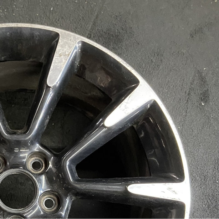 19" MUSTANG 11-12 19x8.5 TPMS 10 spoke machined ends w/o GT spoke Original OEM - Close-Up Detail