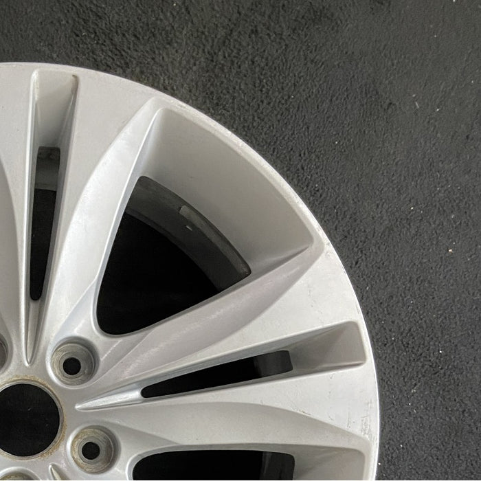 18" GENESIS 09-12 Cpe 18x8 10 spoke rear Original OEM Wheel Rim - Close-Up Detail