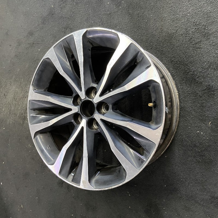 17" COROLLA 17 Sdn 17x7 alloy 10 spoke split spoke black accent Original OEM Wheel Rim