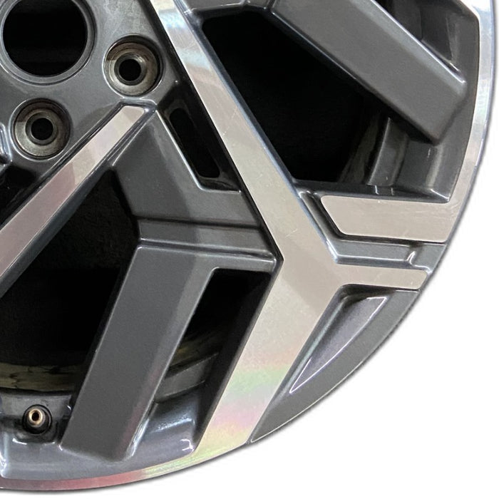 19" KONA 24 19x7.5 5 Y spoke Original OEM Wheel Rim - Close-Up Detail