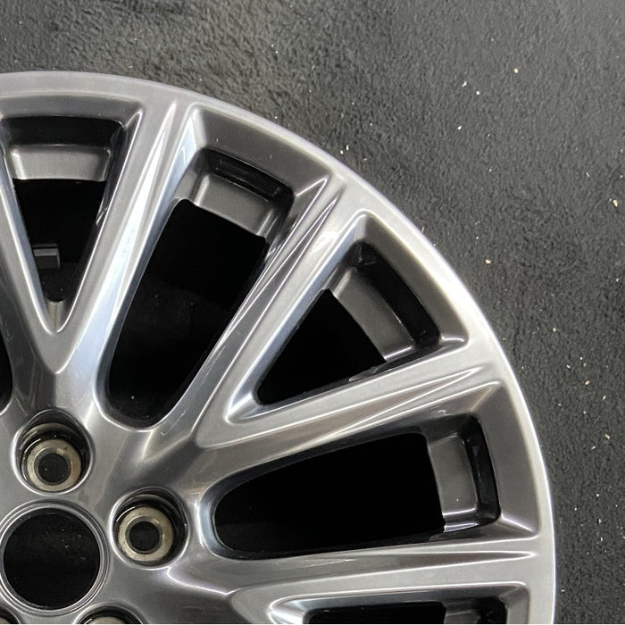 20" XT4 19-20 20x8.5 7 Y spoke black metallic opt SHL Original OEM Wheel Rim - Close-Up Detail