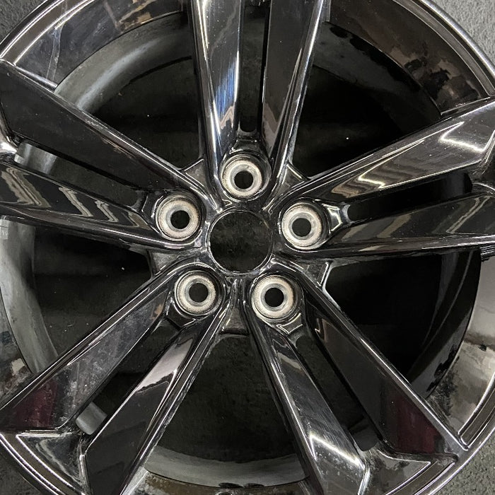 18" MUSTANG 24 18x8.5 5 split spoke Original OEM Wheel Rim - Angle View