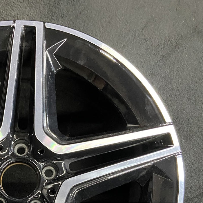 20" MERCEDES GLE-CLASS 20-22 167 Type GLE450 20x9 black pockets rear ET 44 - Close-Up Detail