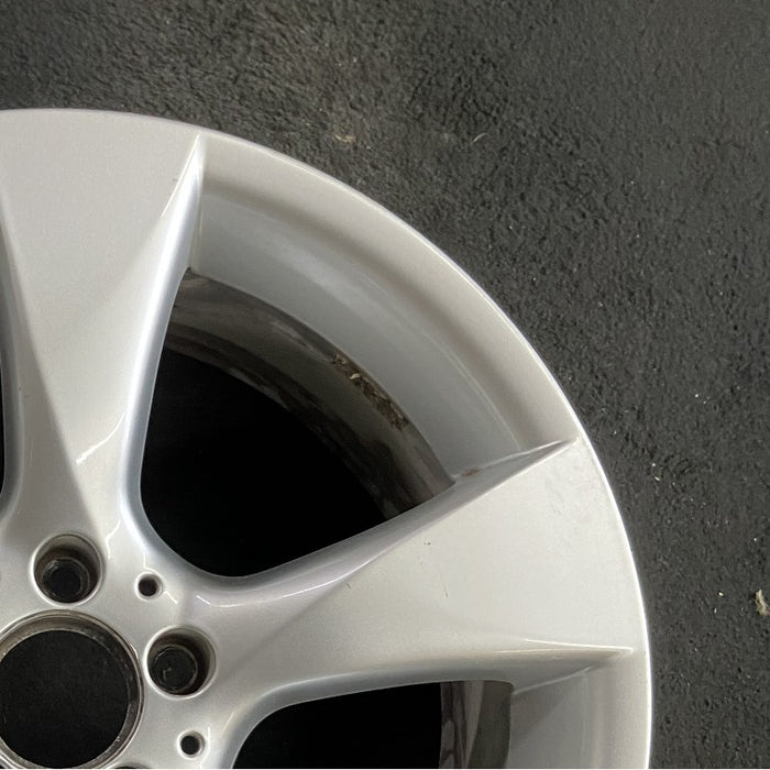 18" MERCEDES SLK 12-14 172 Type SLK250 18x8.5 5 spoke twisted spokes Original - Close-Up Detail