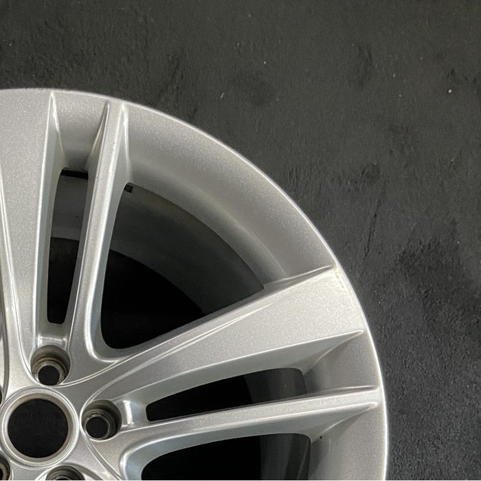 20" F TYPE 14-17 20x10.5 alloy 5 split spoke wide narrow spoke silver Original - Close-Up Detail