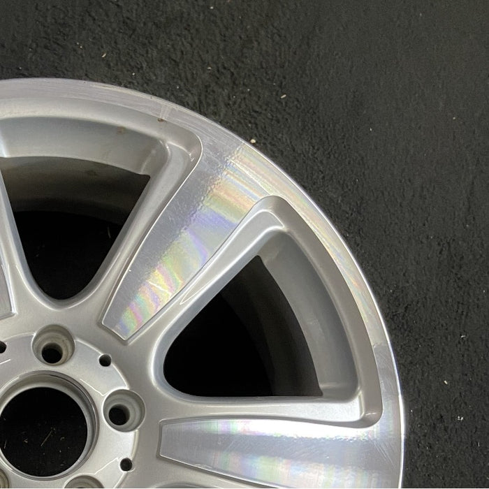 18" MERCEDES R-CLASS 07 251 Type; R320 18x8 6 spoke Original OEM Wheel Rim - Close-Up Detail