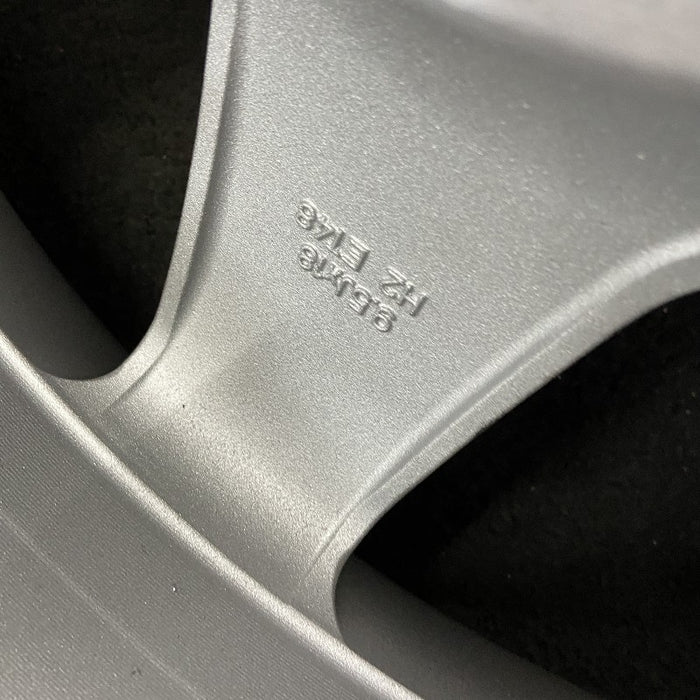 18" MERCEDES CLS-CLASS 12 218 Type; CLS550 AWD 18x9.5 AMG silver accents Original OEM Wheel Rim