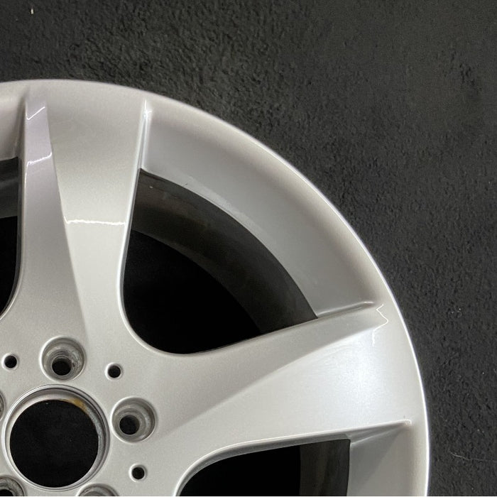 19" MERCEDES R-CLASS 11 251 Type; R350 diesel engine 19x8 5 spoke Original OEM - Close-Up Detail