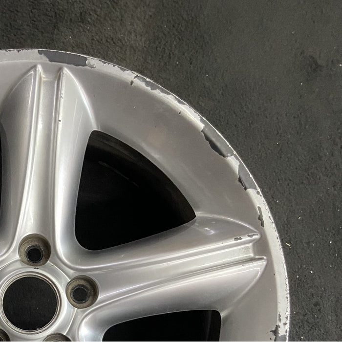 19" MUSTANG 10 19x8.5 TPMS 5 spoke silver Original OEM Wheel Rim - Close-Up Detail