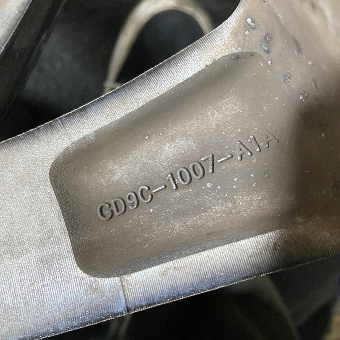 18" MKC 19 18x8 aluminum 10 spoke machined face with pockets Original OEM Wheel Rim