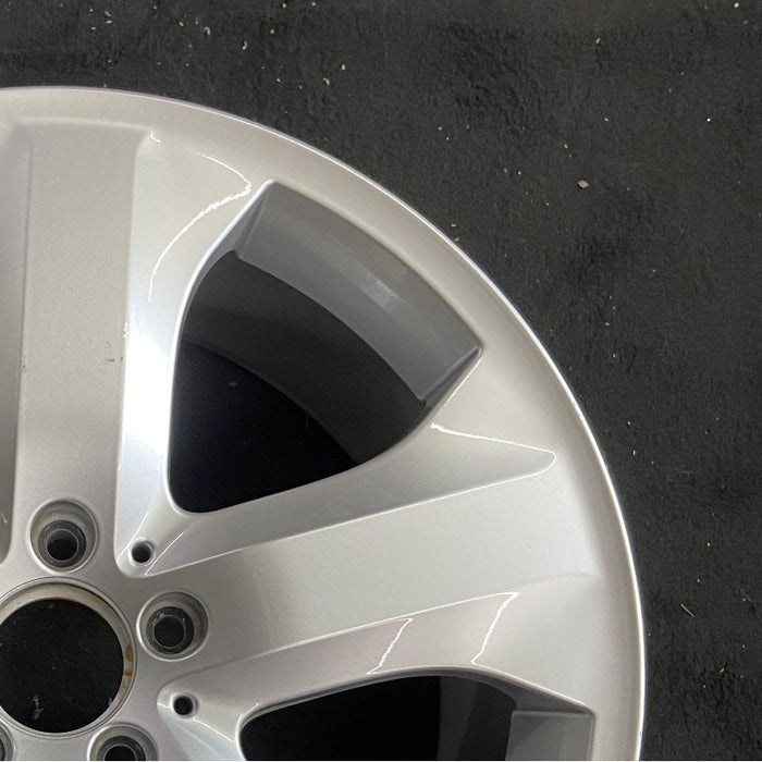 19" MERCEDES GL-CLASS 09 164 Type; GL320 19x8.5 5 spoke Original OEM Wheel Rim - Close-Up Detail