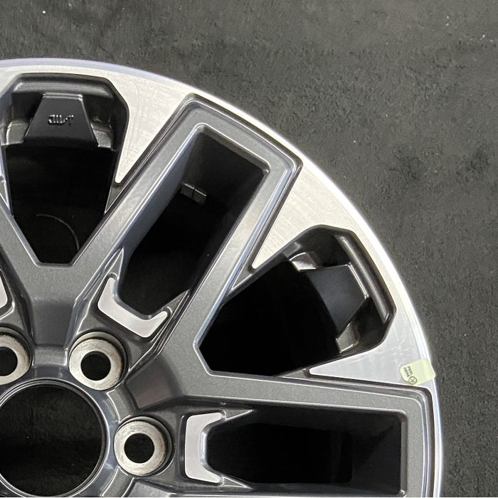 20" SEQUOIA 23-24 20x8 open spoke 6 spoke machined face with black pockets - Close-Up Detail