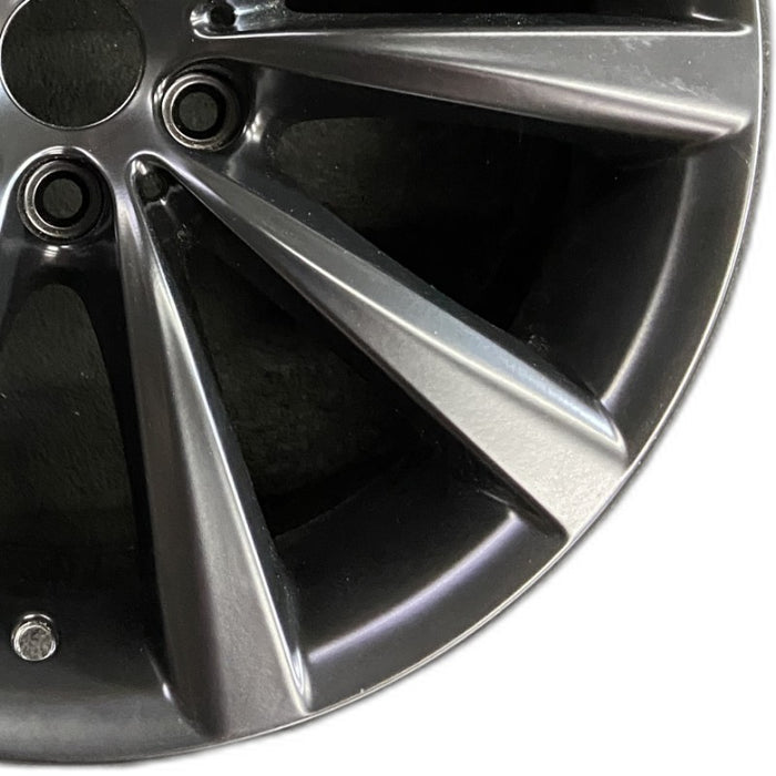 18" 640i GT 18-19 18x8 5 spoke V spoke Original OEM Wheel Rim - Close-Up Detail