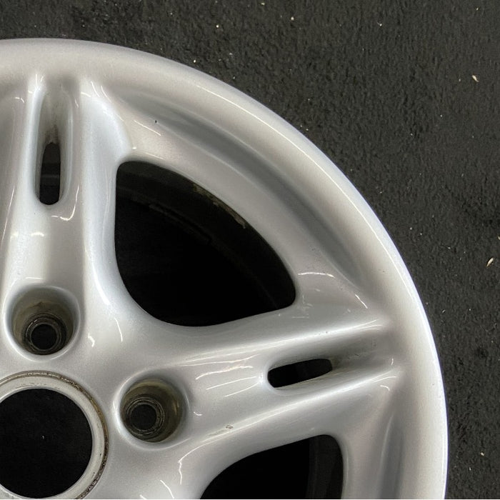 16" PORSCHE BOXSTER 97-04 16x7 rear Original OEM Wheel Rim - Close-Up Detail