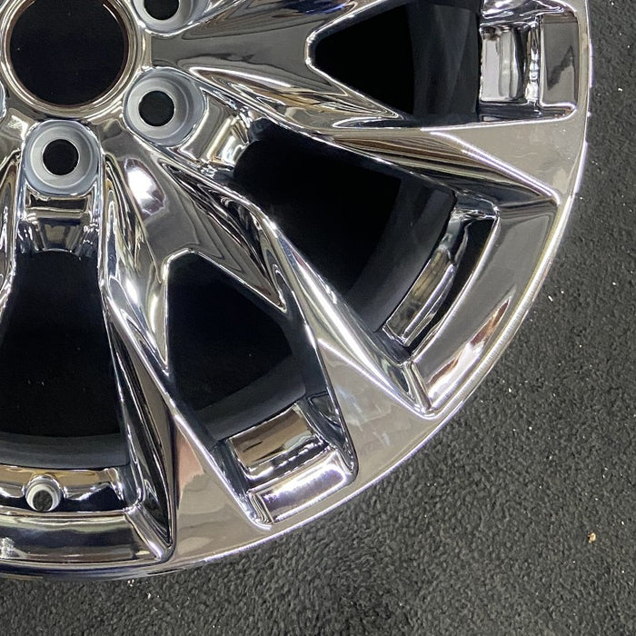 22" SIERRA 1500 PICKUP 23 22x9 raised spoke 12 spoke chrome opt SSI Original - Back View