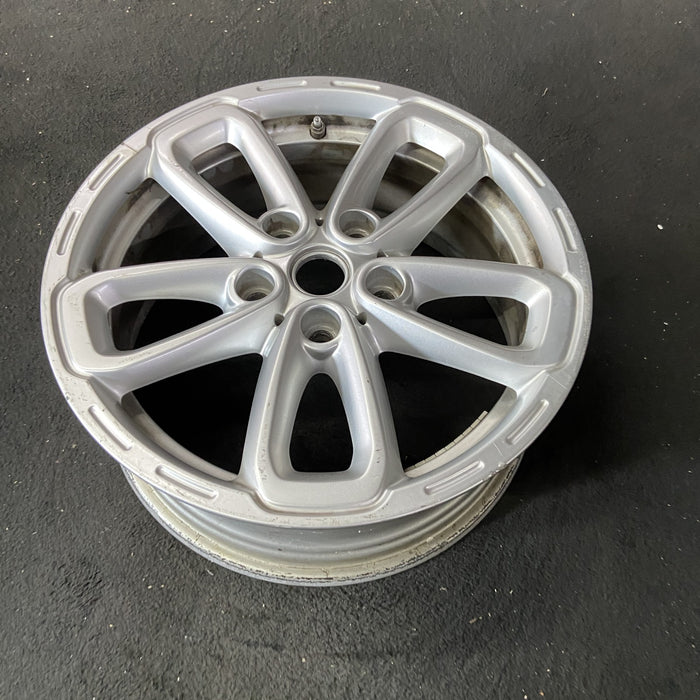 17" COUNTRYMAN 15-17 17x7, triangle spoke, silver Original OEM Wheel Rim - Close-Up Detail