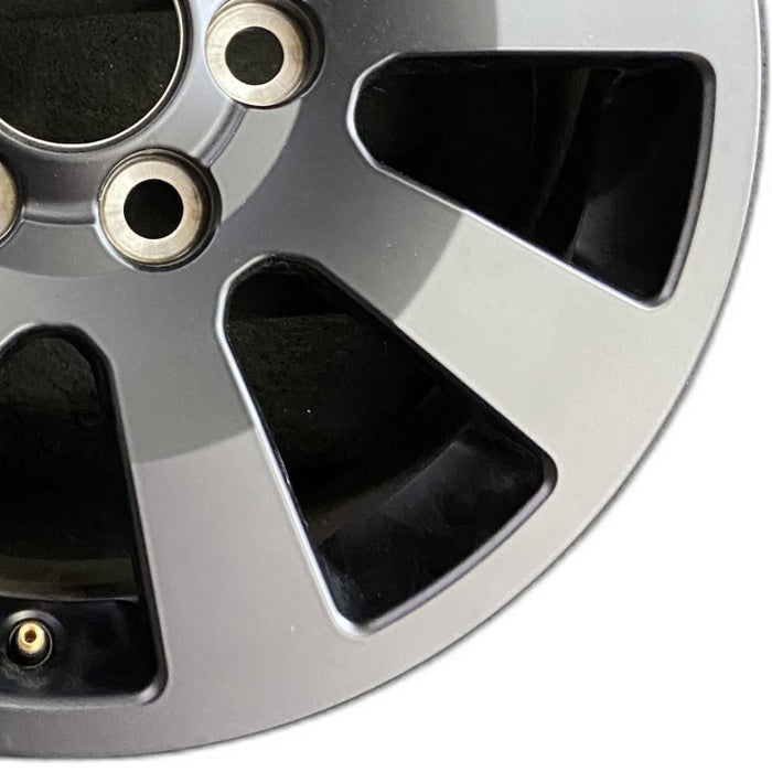 18" LAND CRUISER 24 18x7.5 Original OEM Wheel Rim - Close-Up Detail