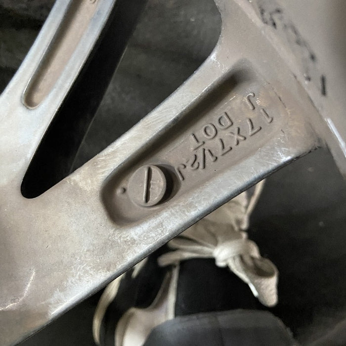 17" INFINITI Q50 14-15 17x7.5 alloy 5 V spoke alternating spoke width chrome Original OEM Wheel Rim