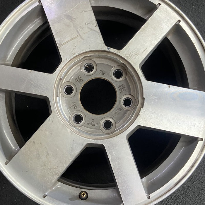 17" ENVOY 04-07 17x7 aluminum 6 spoke brushed opt N75 2 types of spokes - Angle View