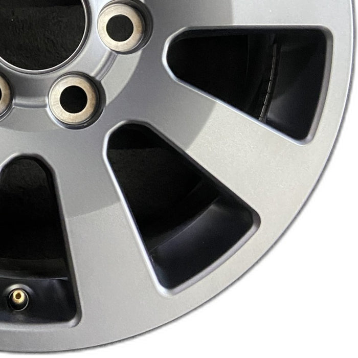 18" LAND CRUISER 24 18x7.5 Original OEM Wheel Rim - Close-Up Detail