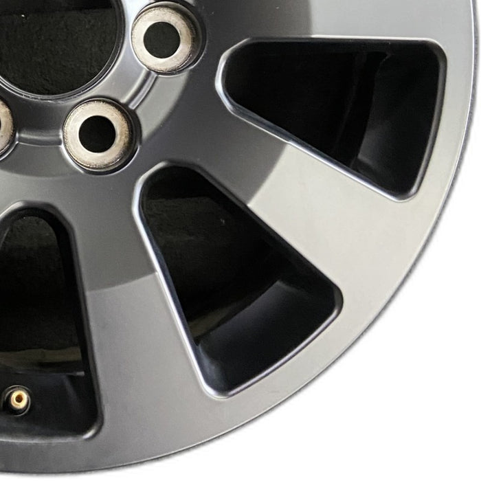 18" LAND CRUISER 24 18x7.5 Original OEM Wheel Rim - Close-Up Detail