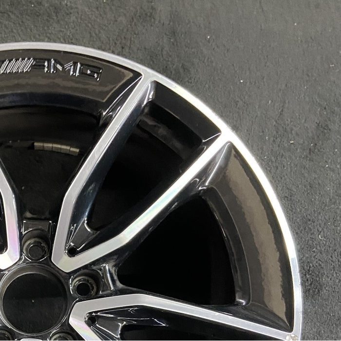19" MERCEDES C-CLASS 20-21 205 Type C43 Cvertible 19x8.5 10 spoke machined face - Close-Up Detail