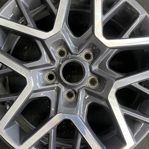 18" WRANGLER 24 18x7.5 20 spoke opt WPA Original OEM Wheel Rim - Angle View