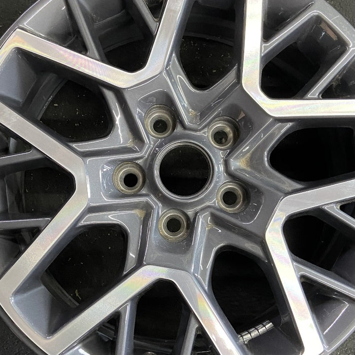 18" WRANGLER 24 18x7.5 20 spoke opt WPA Original OEM Wheel Rim - Angle View