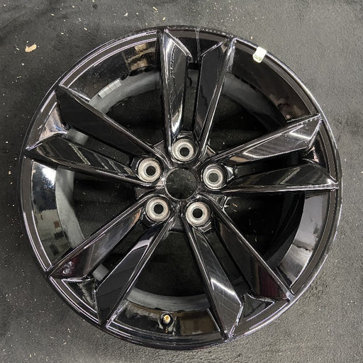 18" MUSTANG 24 18x8.5 5 split spoke Original OEM Wheel Rim - Front View
