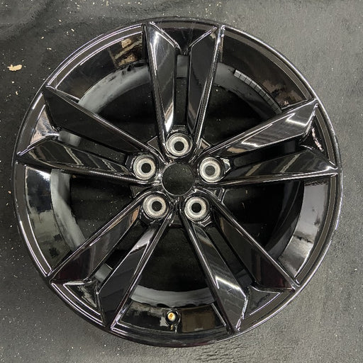 18" MUSTANG 24 18x8.5 5 split spoke Original OEM Wheel Rim - Front View