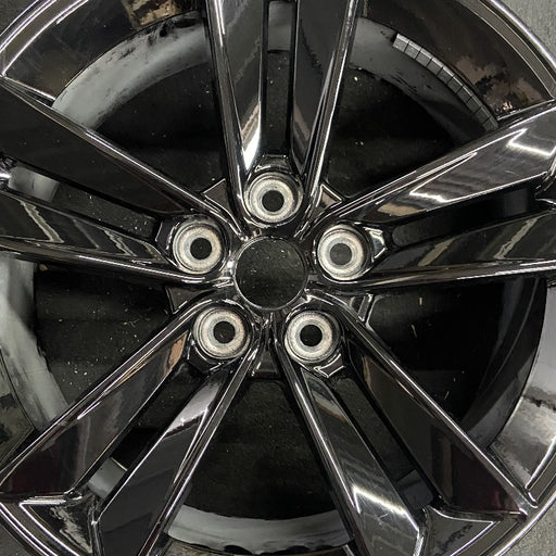 18" MUSTANG 24 18x8.5 5 split spoke Original OEM Wheel Rim - Angle View