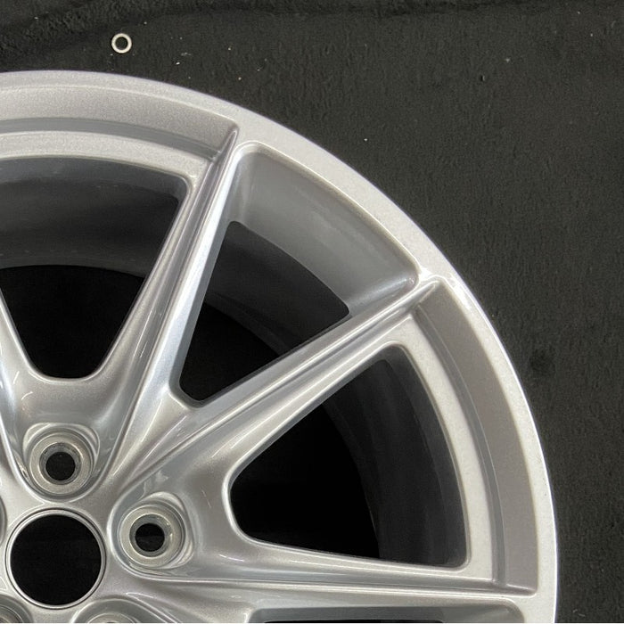 19" MUSTANG 24 19x8.5 5 spoke V spoke Original OEM Wheel Rim - Close-Up Detail