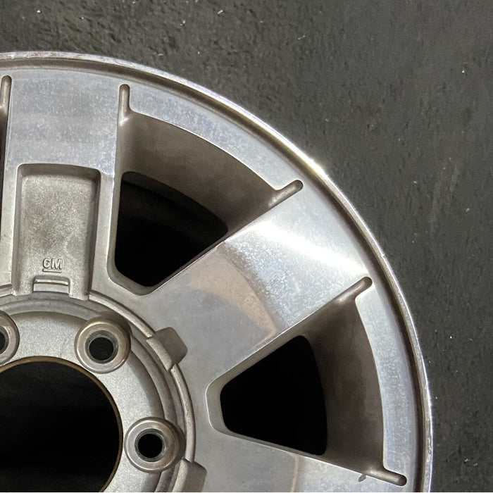 16" HUMMER H3 06 16x7.5 7 single spoke Original OEM Wheel Rim - Close-Up Detail