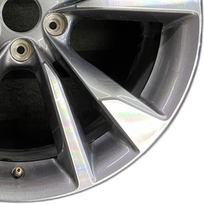 20" INFINITI QX60 22-24 20x8 alloy 5 V spoke Original OEM Wheel Rim - Close-Up Detail