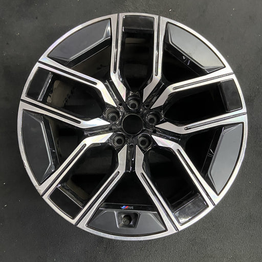 20" 750e 24-25 20x10.5 Original OEM Wheel Rim - Angle View