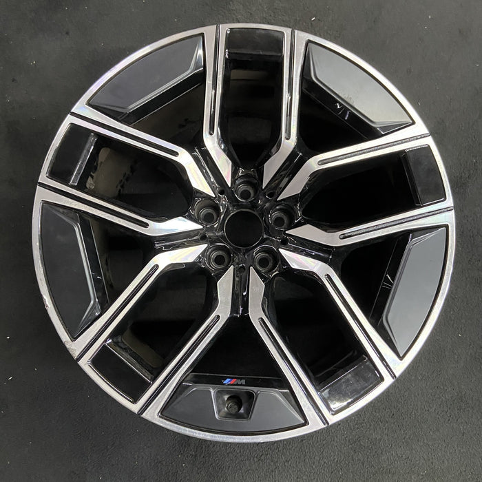 20" 750e 24-25 20x10.5 Original OEM Wheel Rim - Angle View