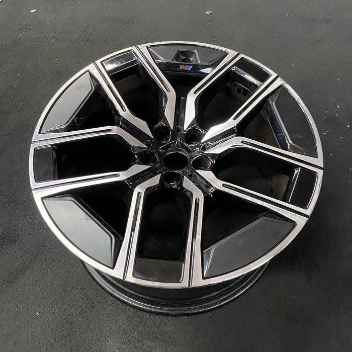 20" 750e 24-25 20x10.5 Original OEM Wheel Rim - Close-Up Detail