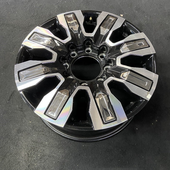 20" SIERRA 2500 PICKUP 24 20x8.5 8 spoke raised spoke machined with black - View 8