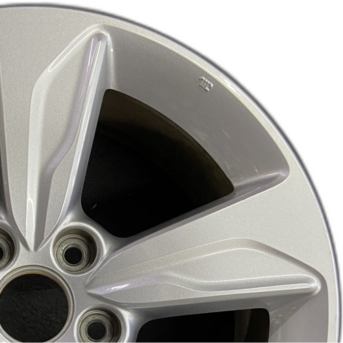 18" ODYSSEY 18-20 18x7.5 alloy 5 spoke w/o machined face; light gray Original OEM Wheel Rim