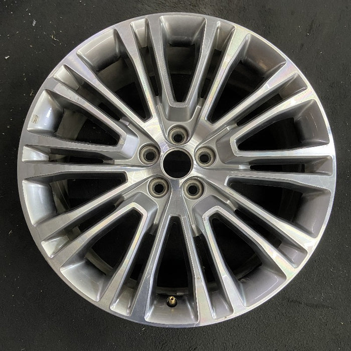 20" MKX 16-18 20x8 aluminum 20 spoke machined face with background Original OEM Wheel Rim