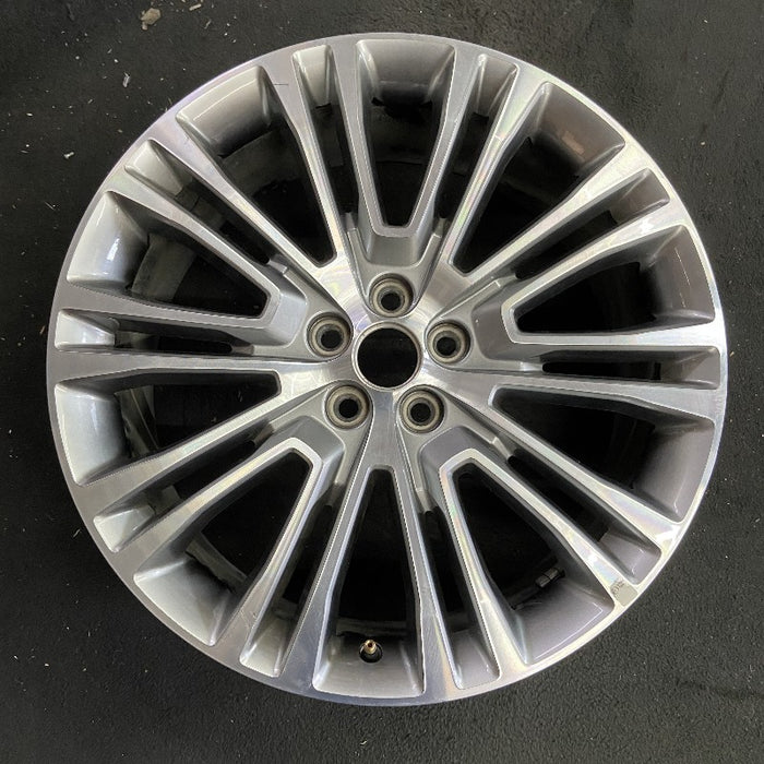 20" MKX 16-18 20x8 aluminum 20 spoke machined face with background Original OEM Wheel Rim