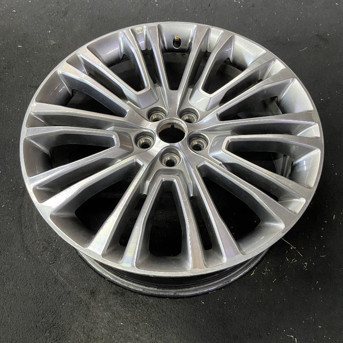 20" MKX 16-18 20x8 aluminum 20 spoke machined face with background Original OEM Wheel Rim