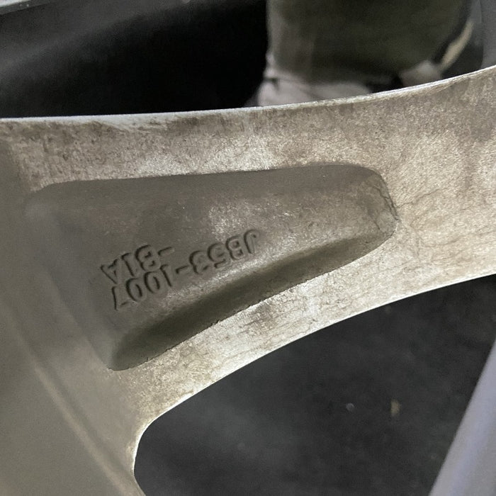 18" EXPLORER 18-19 18x8 aluminum w/o police package; 10 spoke 5 split spoke Original OEM Wheel Rim