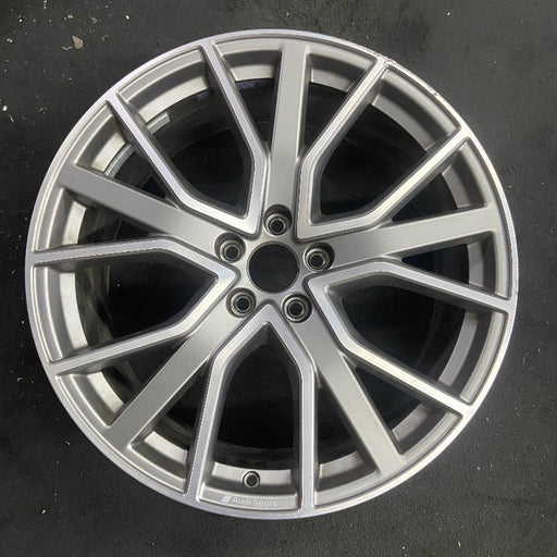 20" AUDI A6 22-23 20x8.5 5 W spoke Original OEM Wheel Rim - Front View